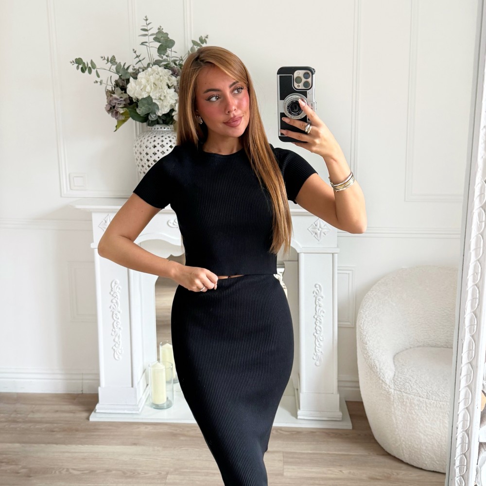 ENSEMBLE COTELÉ JUPE ET TOP BLACK