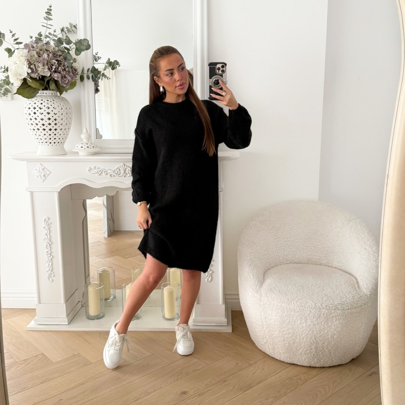 ROBE PULL BLACK MINA